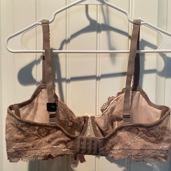 Victoria’s Secret 38DD NWT - Picture 3 of 4